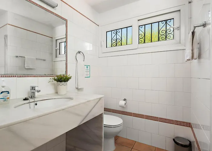 Ribes By Escape * Binibeca